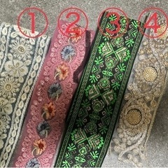 リボン刺繍ピアスの画像