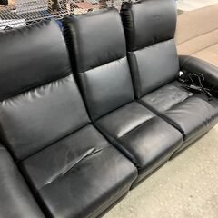 ★来店限定★　□電動リクライニング3Pソファー　レザー調　ブラック　使用感あり　の画像