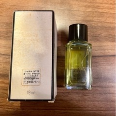 新品未使用！シャネル オードトワレ No.19 19mlの画像