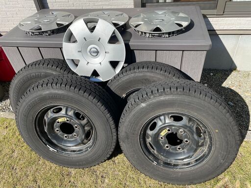 スタッドレスタイヤ 195/80R15 107/105L 18年49週製造 ブリヂストン ブリザック VL1 ハイエース・キャラバン