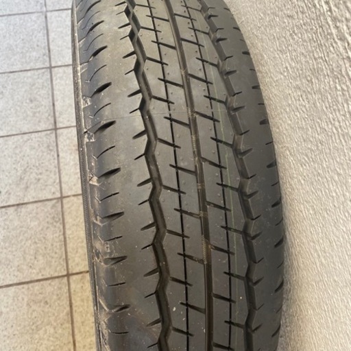 A752 DUNLOP SP175N 夏タイヤ 195/80R15 LT バリ溝 NV350 キャラバン トヨタ ハイエース 200系 100系