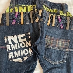ジーンズ✨１４０の画像
