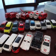 トミカ29台　ケース付きの画像