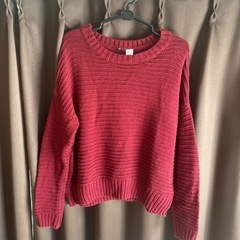 H&M ワインレッドニット