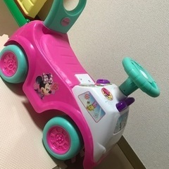 ミニーちゃんの車の画像