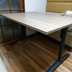 【引取謝礼あり】120×90cm ファミレスのようなテーブル