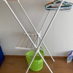 物干し2種、棒2個いたします。