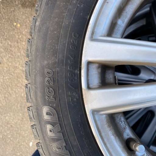 冬タイヤアルミホイール付き　175/65R14 YOKOHAMA