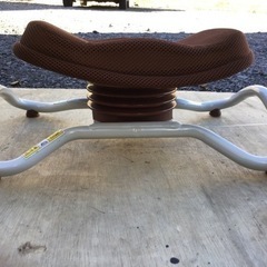 中古　らくらく骨盤運動マシン　ながらウォークの画像