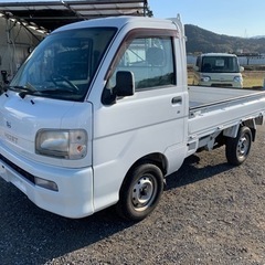 ローン落ちたら当店へ　ダイハツ　軽トラ　オートマ　エアコン　4W...