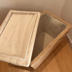 スツール　もの入れ　腰掛け　おもちゃ　収納の画像