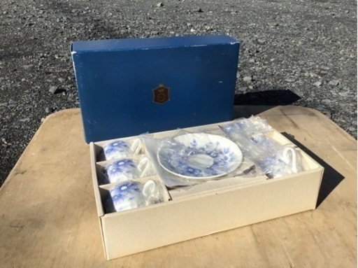 新品未使用　NARUMI BONE CHINA カップソーサー