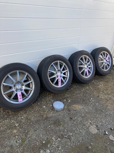 スタッドレスタイヤ　205/60R16 ホイールナットセット