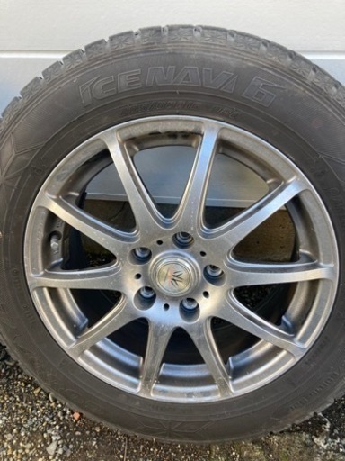 スタッドレスタイヤ　205/60R16 ホイールナットセット