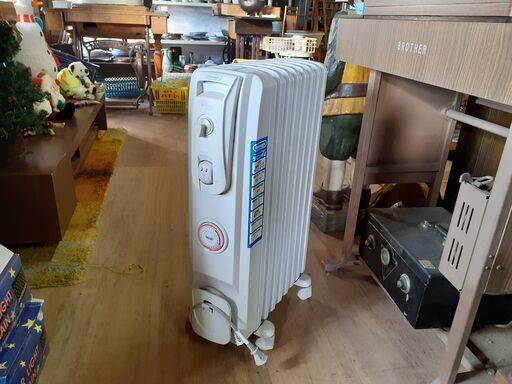DeLonghi デロンギ オイルヒーター RADIA R730812EF　/TJ-0706 2F