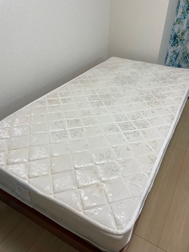 ベッド　マットレス付き