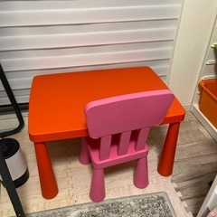イケアの子供用テーブルチェア