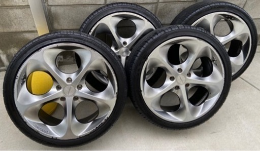 タイヤ&ホイール(19インチ)