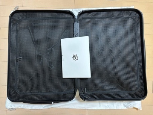 機内持込み可　リモワポルシェxコラボモデルスーツケース新品保証書取扱説明書付き