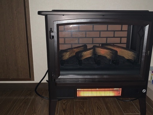 おしゃれな暖炉型ファンヒーター