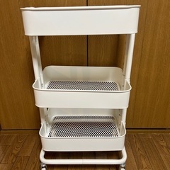 ikea ロースコグ　ワゴンの画像