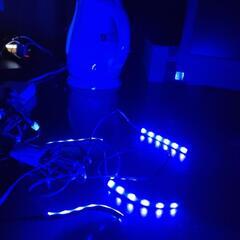 USB電源のLED6連ライトが4つ付いてる   車でも家でも使えますの画像