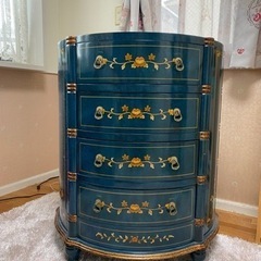 只今、交渉中です(^^)18万円くらいで購入！ヨーロッパアンティーク家具　素敵です！