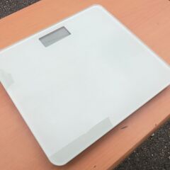 ☆ニトリ NITORI LS112 デジタルガラス体重計 WH◆体重管理で健康管理の画像