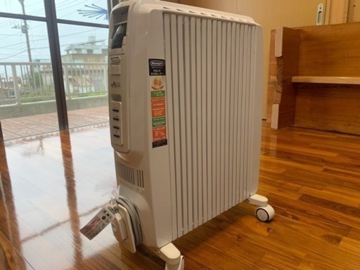 オイルヒーター  デロンギ(おまけ電気ストーブ)