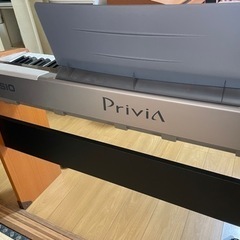 初心者、練習するピアノ推薦です。88鍵 光りナビゲーション!CASIO Privia PX-500Lスタンド付きの画像