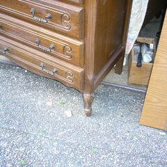 商談中西洋アンティーク猫足チェストの画像