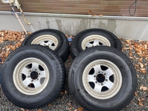 売れました！275/70R16 ホイール付きスタッドレスタイヤ売ります