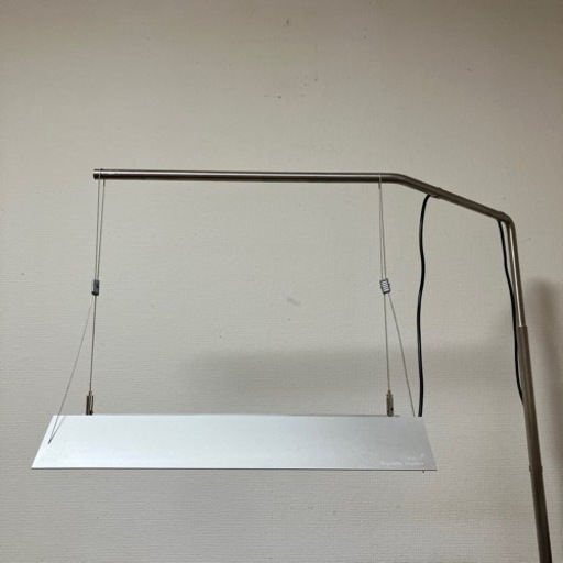 ADAライトスタンド　※照明は付属しません。