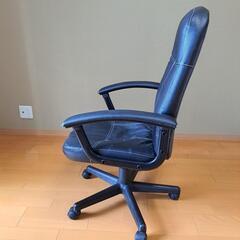 デスクチェア黒 椅子 ゲーミングチェアの画像