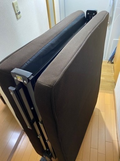 折りたたみベッド、配達できます安くします。