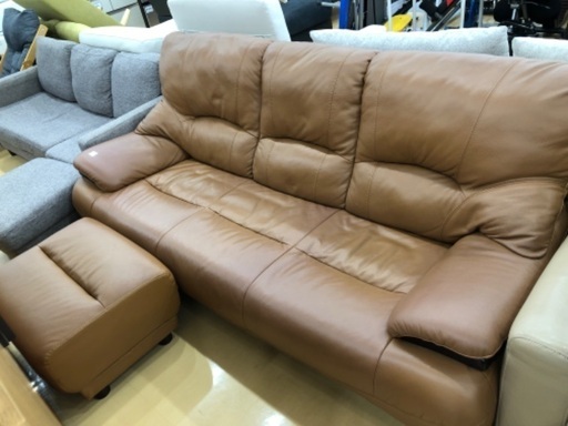 レザー　3人掛けソファー　オットマン