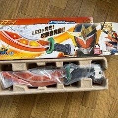 仮面ライダー鎧武　セイバー＆フィギュアセットの画像