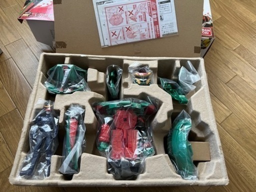 仮面ライダー鎧武　セイバー＆フィギュアセット