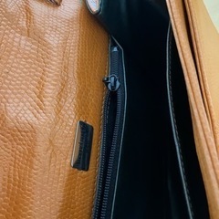 ハンドバッグ　ウンガロ　本皮オレンジの画像