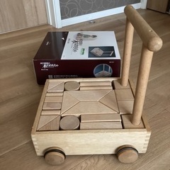 河合楽器　木のおもちゃ　手押し車のつみき　33ピース