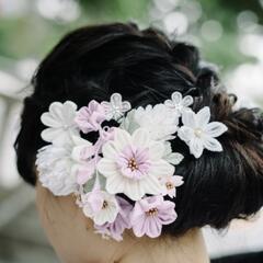 つまみ細工の髪飾りの画像