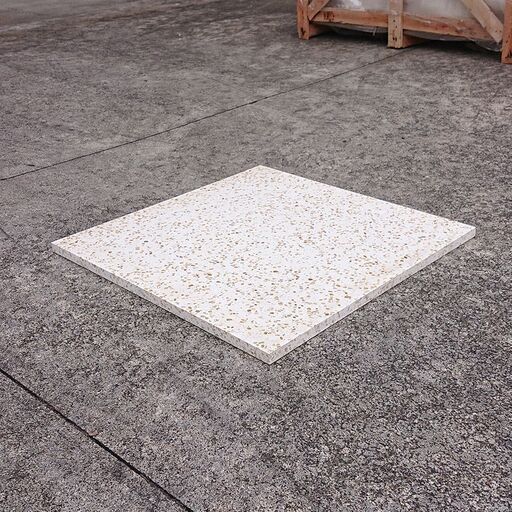 土日引き取り対応可　黄系　テラゾー②　庭を豪華に