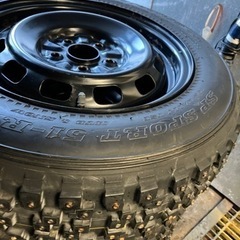 最強フルピンスパイクタイヤの画像