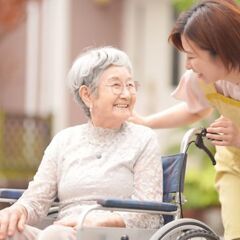 浜松市中区富塚町　有料老人ホーム　正社員　介護職募集　基本…