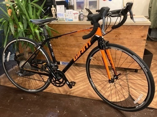 【前後タイヤ・チューブ新品！GIANT DEFY ALUXX】アルミ　2×8速　700×25c ロードバイク　ブラック