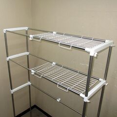 売却済み【平日取りに来ていただける方】ランドリーラック/洗濯機ラック★2段棚付き★幅調整可能(2Z0368)の画像