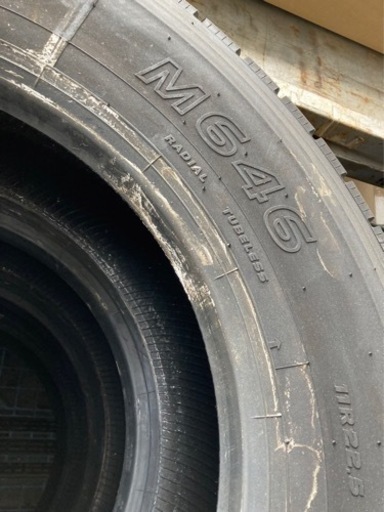 TOYOタイヤ 11R 22、5  16PR ８本