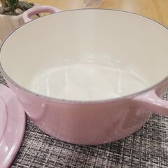 【愛品館 市原店】使用品！ル・クルーゼ 鋳物 ホーロー 鍋ココット・ロンド22 cmシフォンピンクの画像