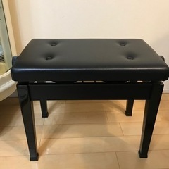 椅子　ピアノ他