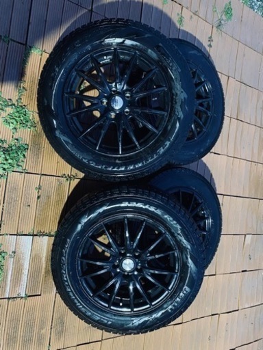 スタッドレスタイヤセット　バリ山　225/65R17 ピレリ